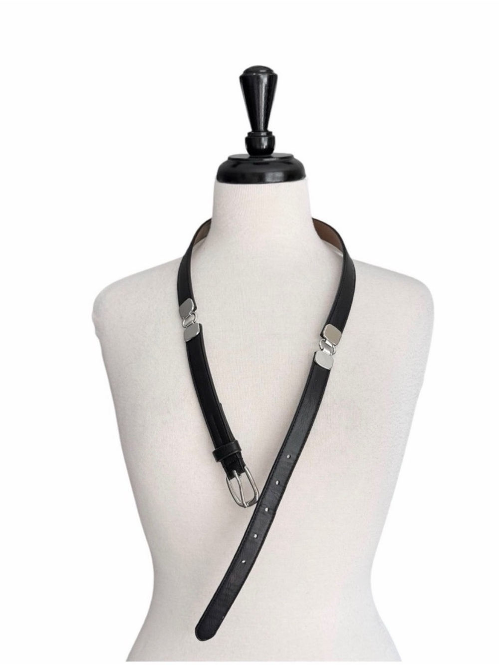 Chaps from Ralph Lauren Thin Black Leather Belt with Silver Hardware, Size M